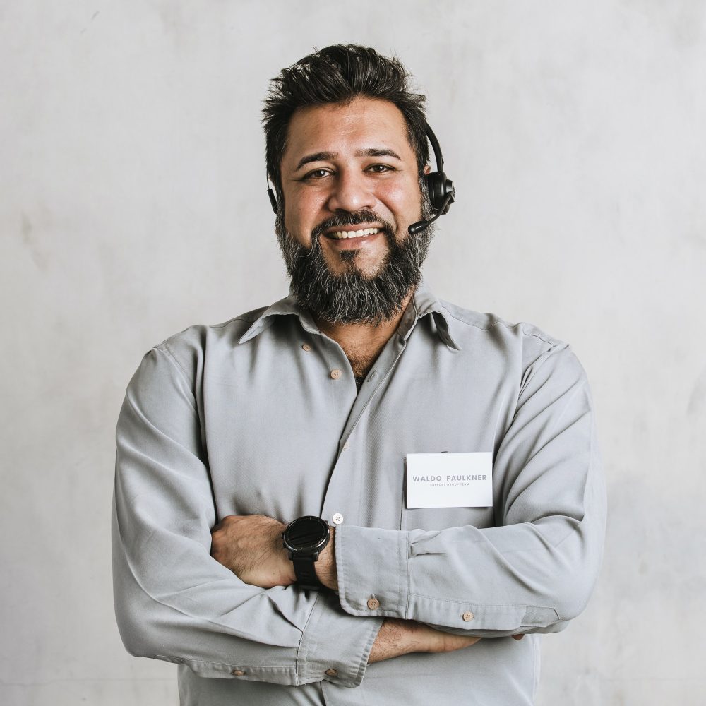 24/7 customer support – CI Travelers luxury cab service NYC, USA